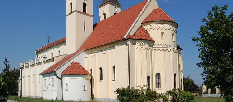 Románsky kostolík Diakovce